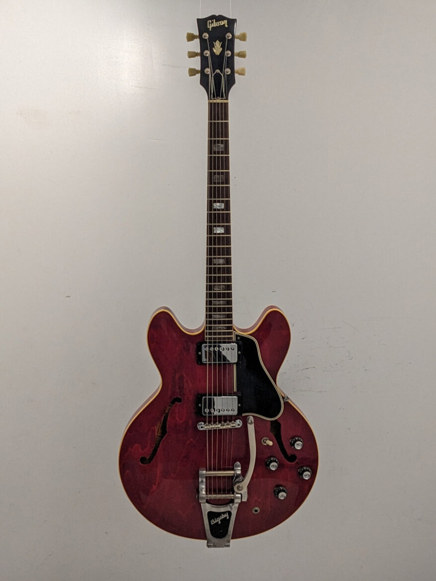 a.Gibson ES335TDC Front